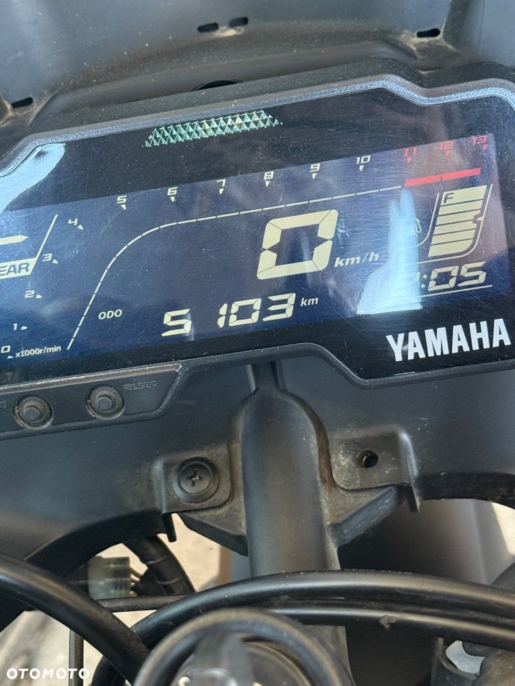 Yamaha YZF - 7