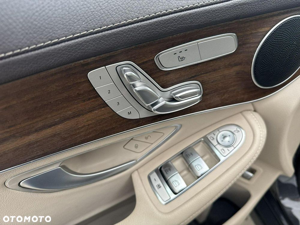 Mercedes-Benz GLC - 12