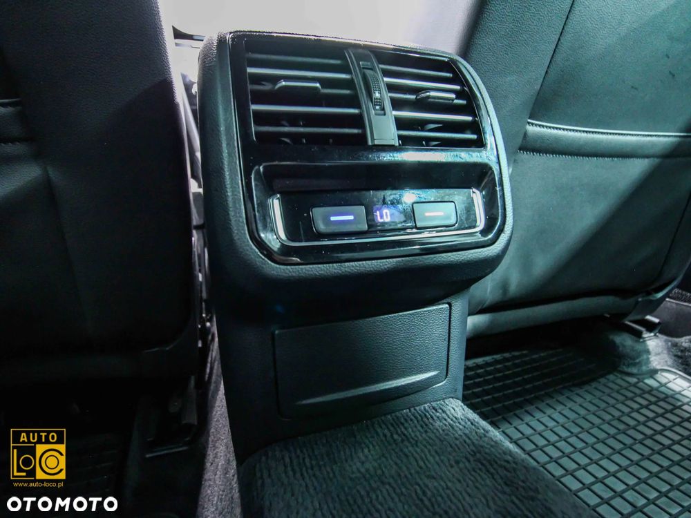 Volkswagen Passat 2.0 TDI SCR 4Motion DDG Highline - 31