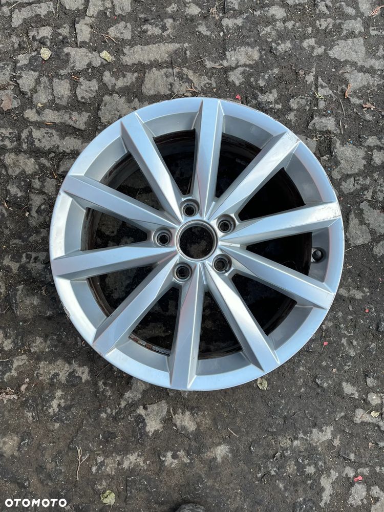 Felga VW Golf 5x112 17 7J ET 54 5K7601025B - 1