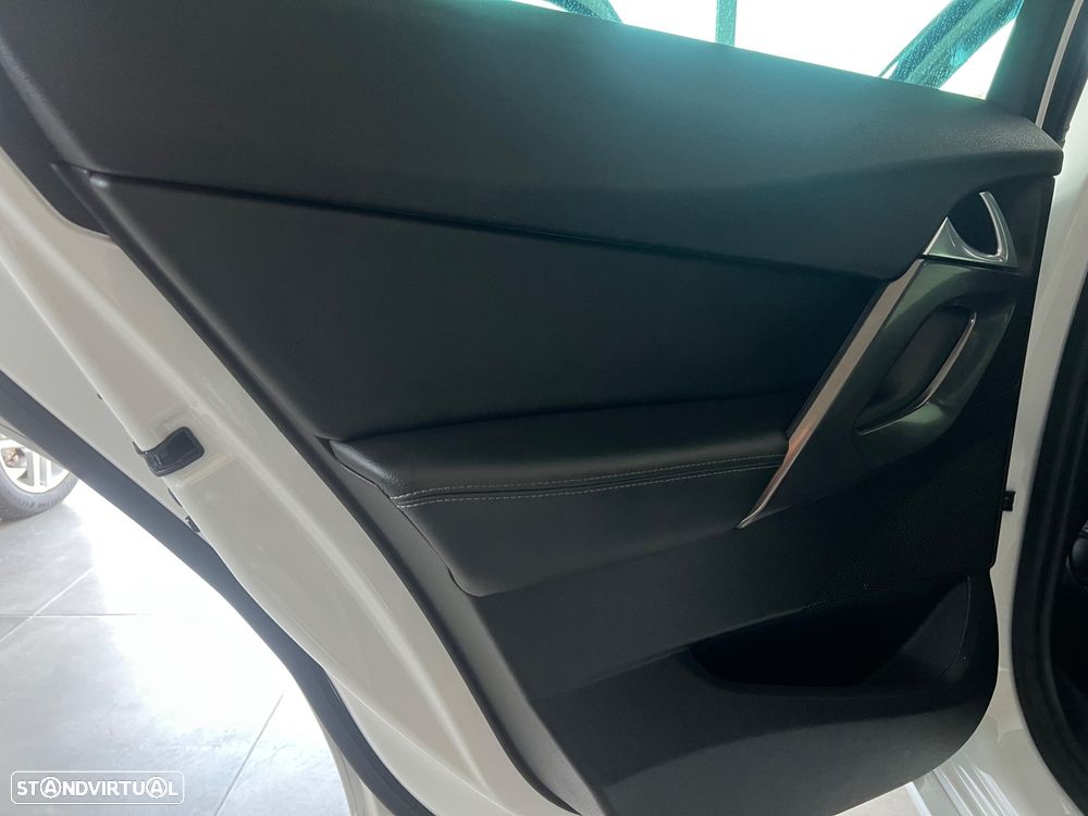 Citroën DS5 1.6 BlueHDi So Chic - 11