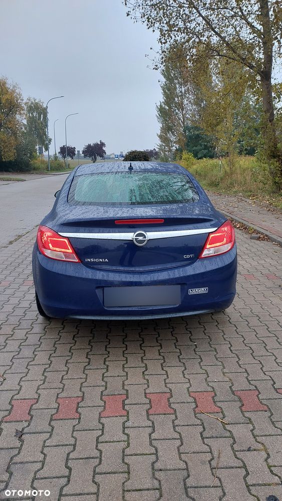 Opel Insignia 2.0 CDTI - 9