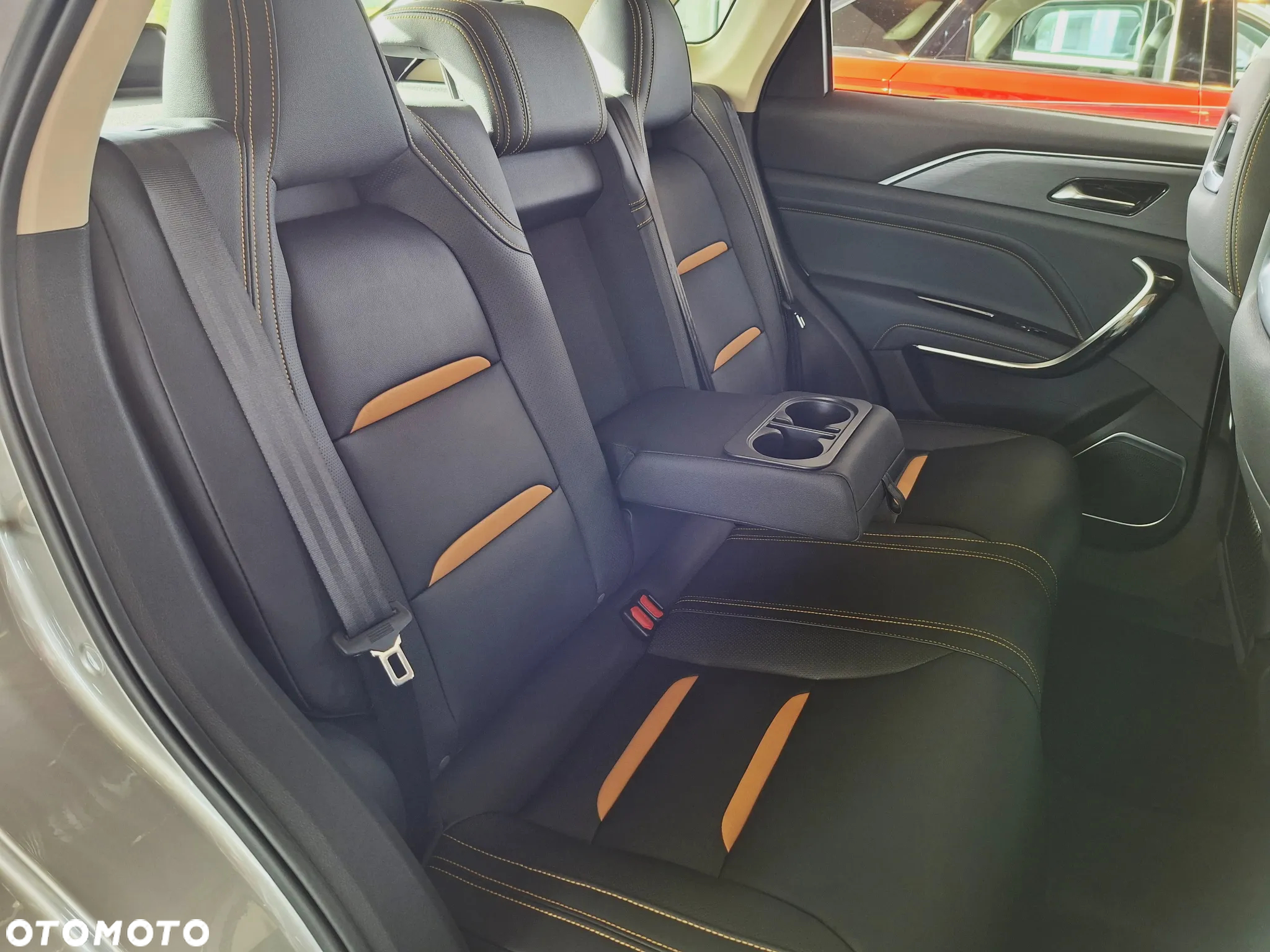 Bestune T77 1.5T Elegance DCT - 8
