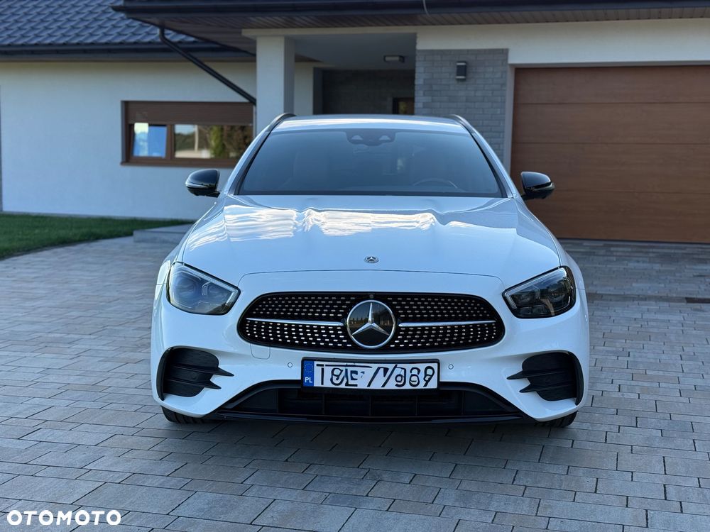 Mercedes-Benz Klasa E 300 de AMG - 14