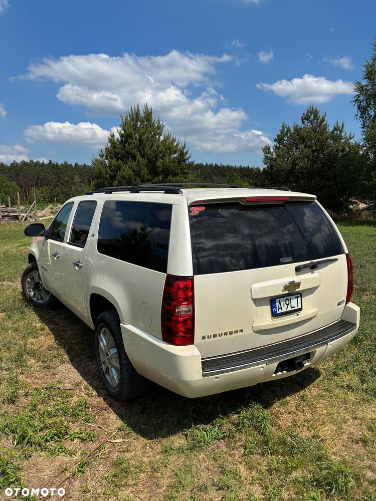 Chevrolet Suburban 5.3 LS 1500 4WD - 4