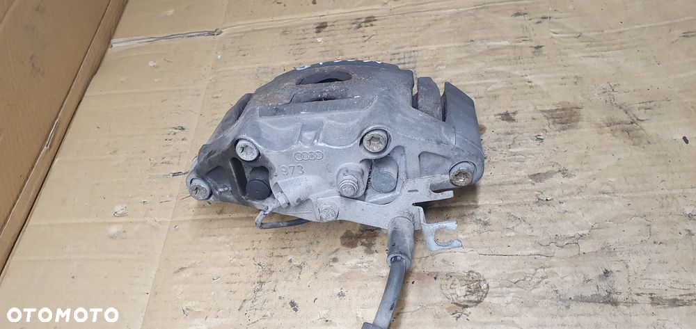 Zacisk hamulcowy lewy przód przedni Audi A6 C6 2.7 TDI - 3