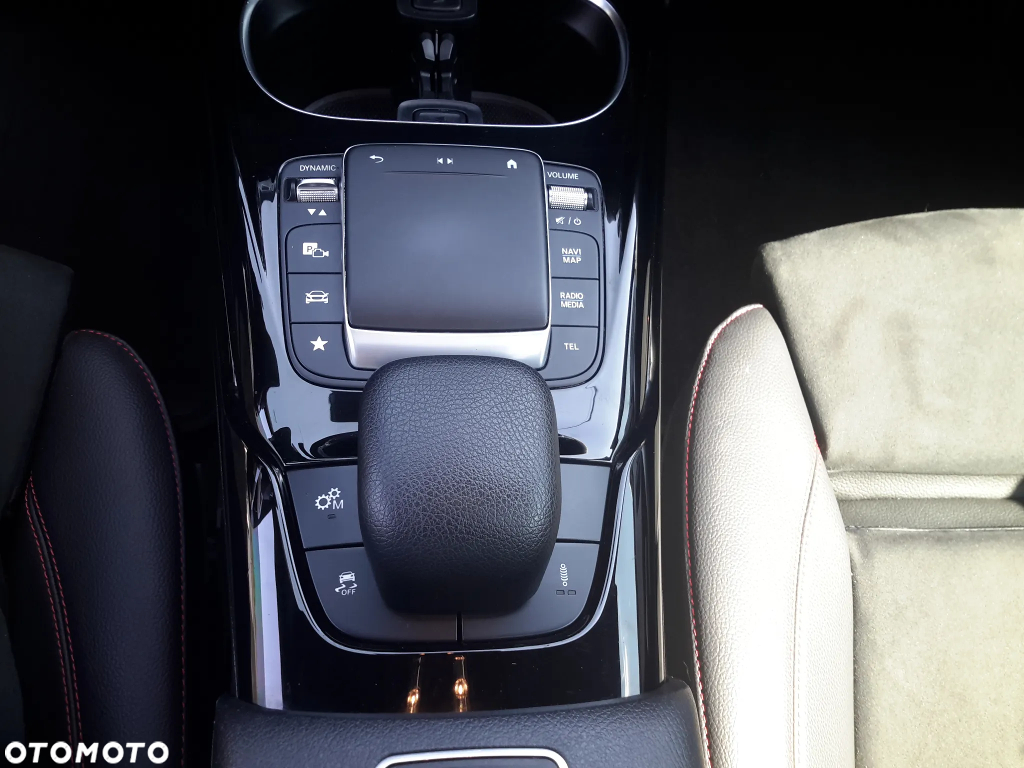 Mercedes-Benz CLA AMG 35 4Matic AMG Speedshift 7G-DCT - 16