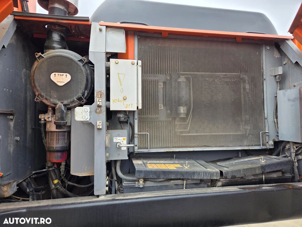 Hitachi GRAIFER deschidere 1,5m pe SENILE, cabina INALTIBILA, Masa operationala 20,3tone, LANT NOU, PAPUCI NOI, Gresare automata, Camera spate, 2017, 8.575h, cupla rapida, motor Isuzu 174CP, 3 pompe HITACHI, posibilitate leasing, STARE FOARTE BUNA-89.900 EUR - 20