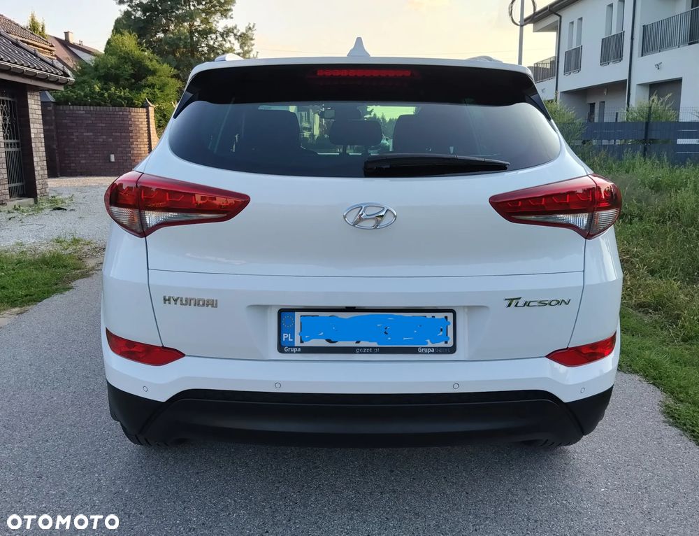 Hyundai Tucson 1.6 GDI BlueDrive GO 2WD - 11