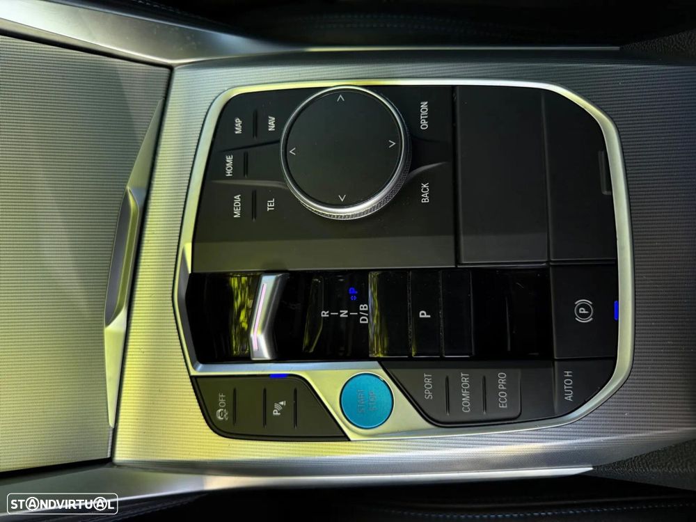 BMW i4 eDrive40 Desportiva M - 28