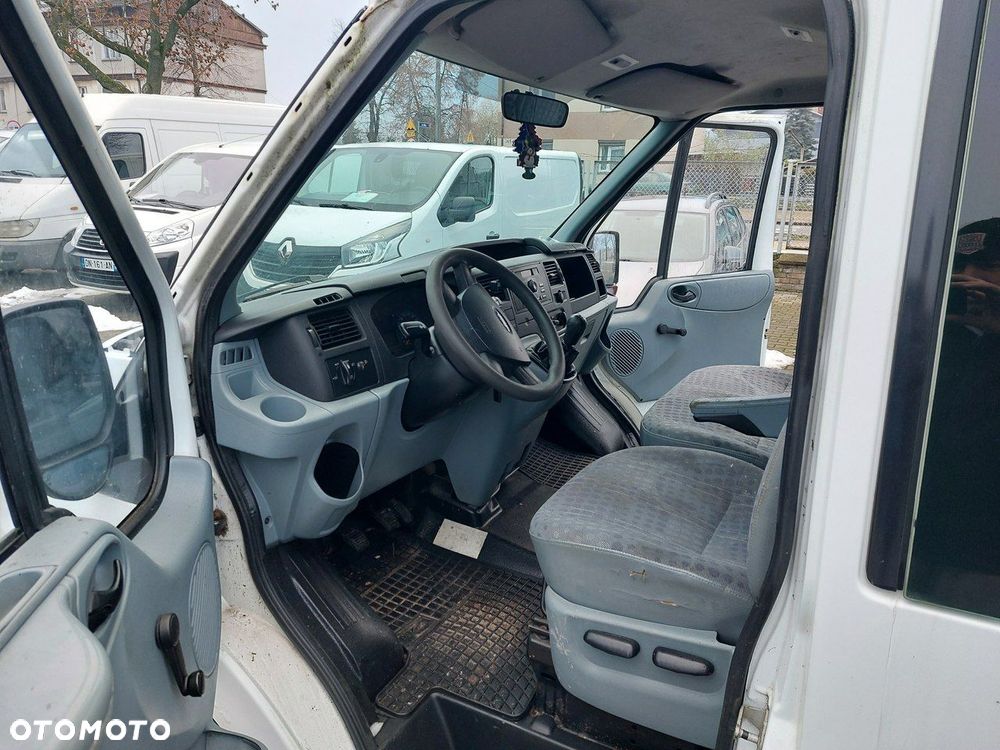 Ford Transit - 11
