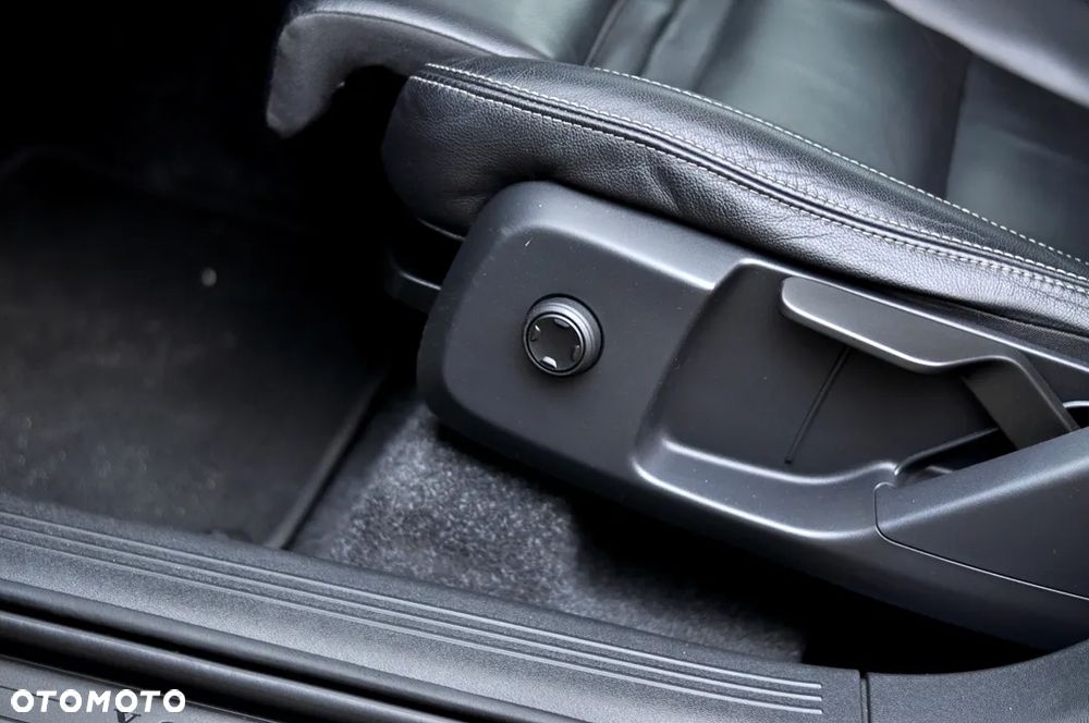 Volvo XC 40 T3 Momentum - 17