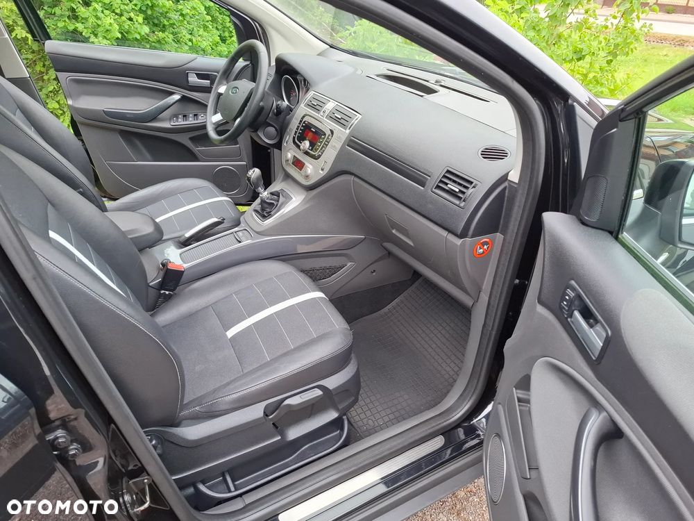 Ford Kuga 2.0 TDCi 4x4 Titanium - 19
