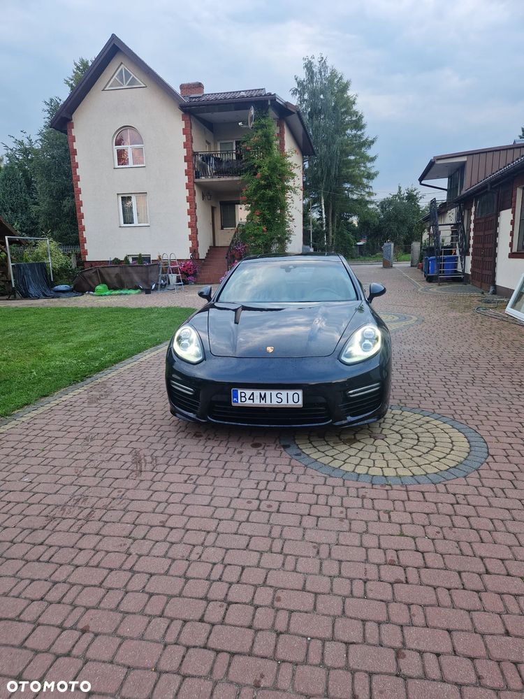 Porsche Panamera 4S - 18