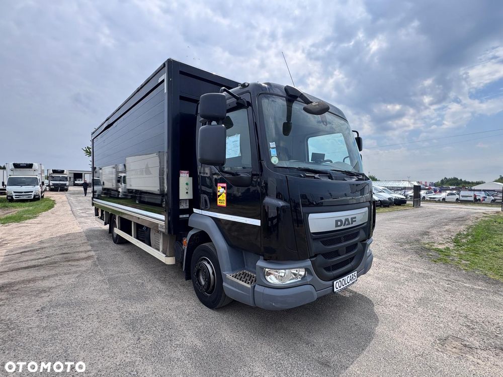 DAF LF210.12 / Rolety boczne / Winda / Kontener (462) - 1
