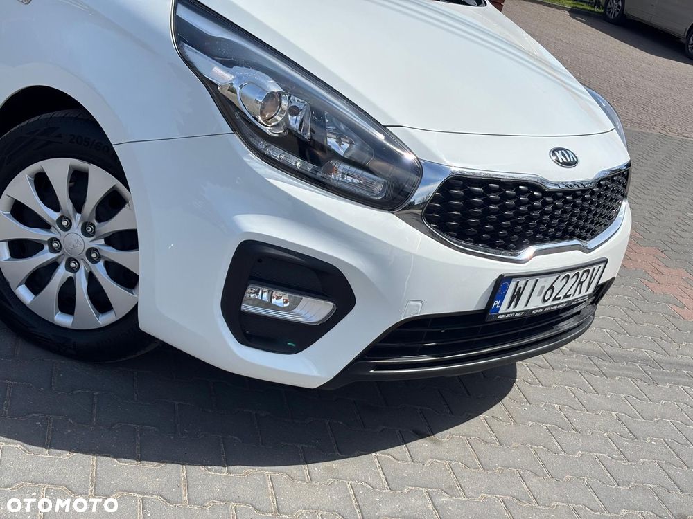 Kia Carens 1.7 CRDi M 7os EU6 - 18