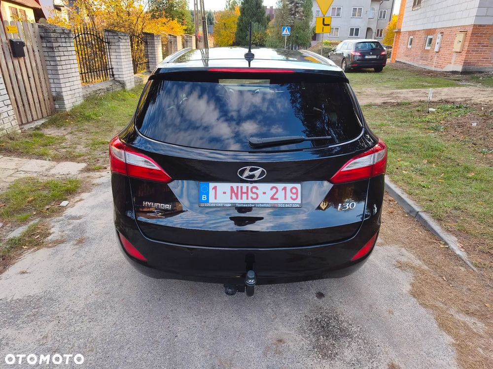 Hyundai i30 1.6 CRDi Fifa World Cup Edition - 16
