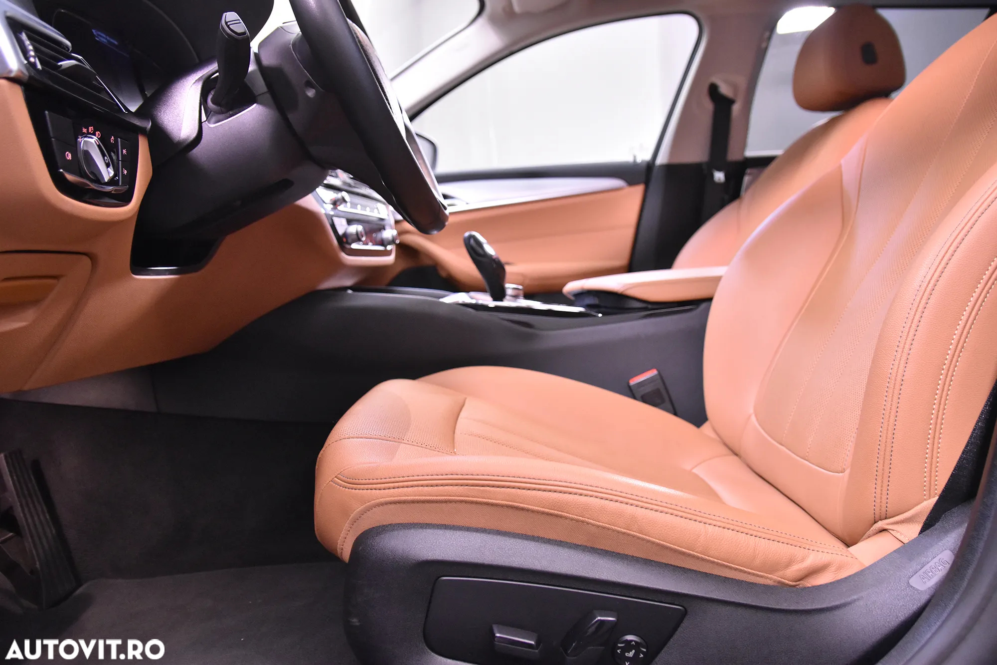 BMW Seria 5 520d Touring Aut. - 24
