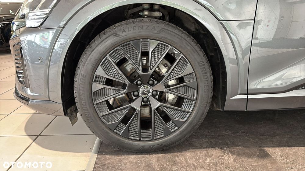 Audi Q8 e-tron - 19