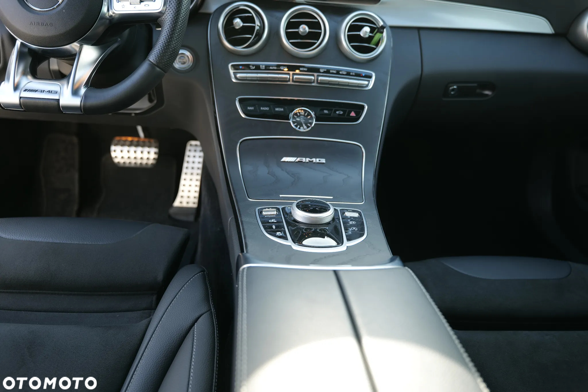 Mercedes-Benz Klasa C 63 S AMG 9G - 24