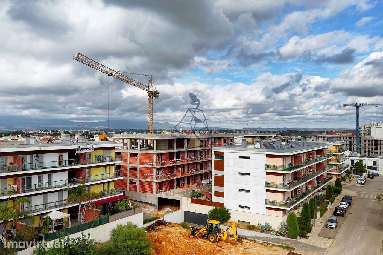 Apartamentos T2 e T3 com estacionamento Novos para venda em Portimão - Grande imagem: 2/24