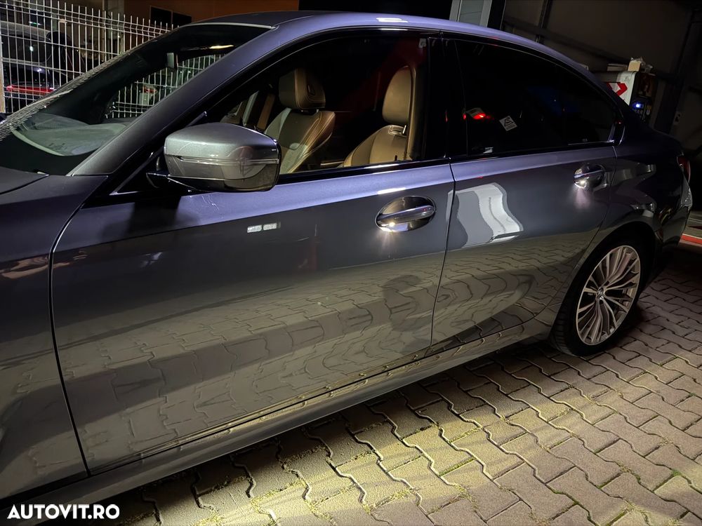 BMW Seria 3 330i Aut. Sport Line - 34