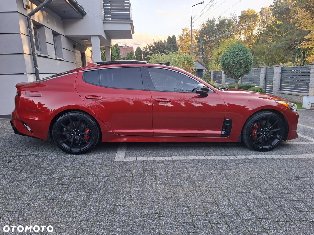 Kia Stinger - 8