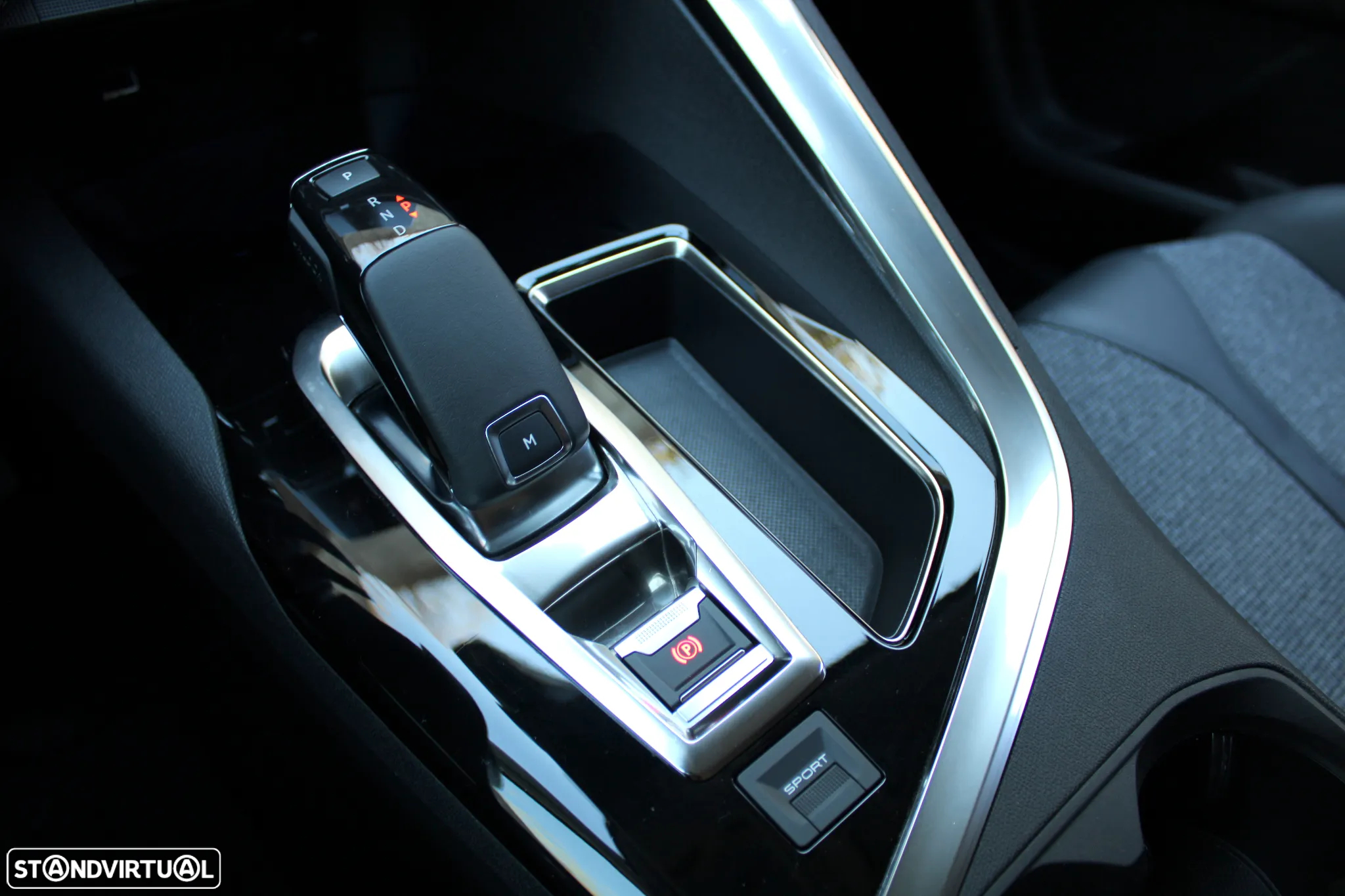 Peugeot 5008 1.5 BlueHDi Allure EAT8 - 41