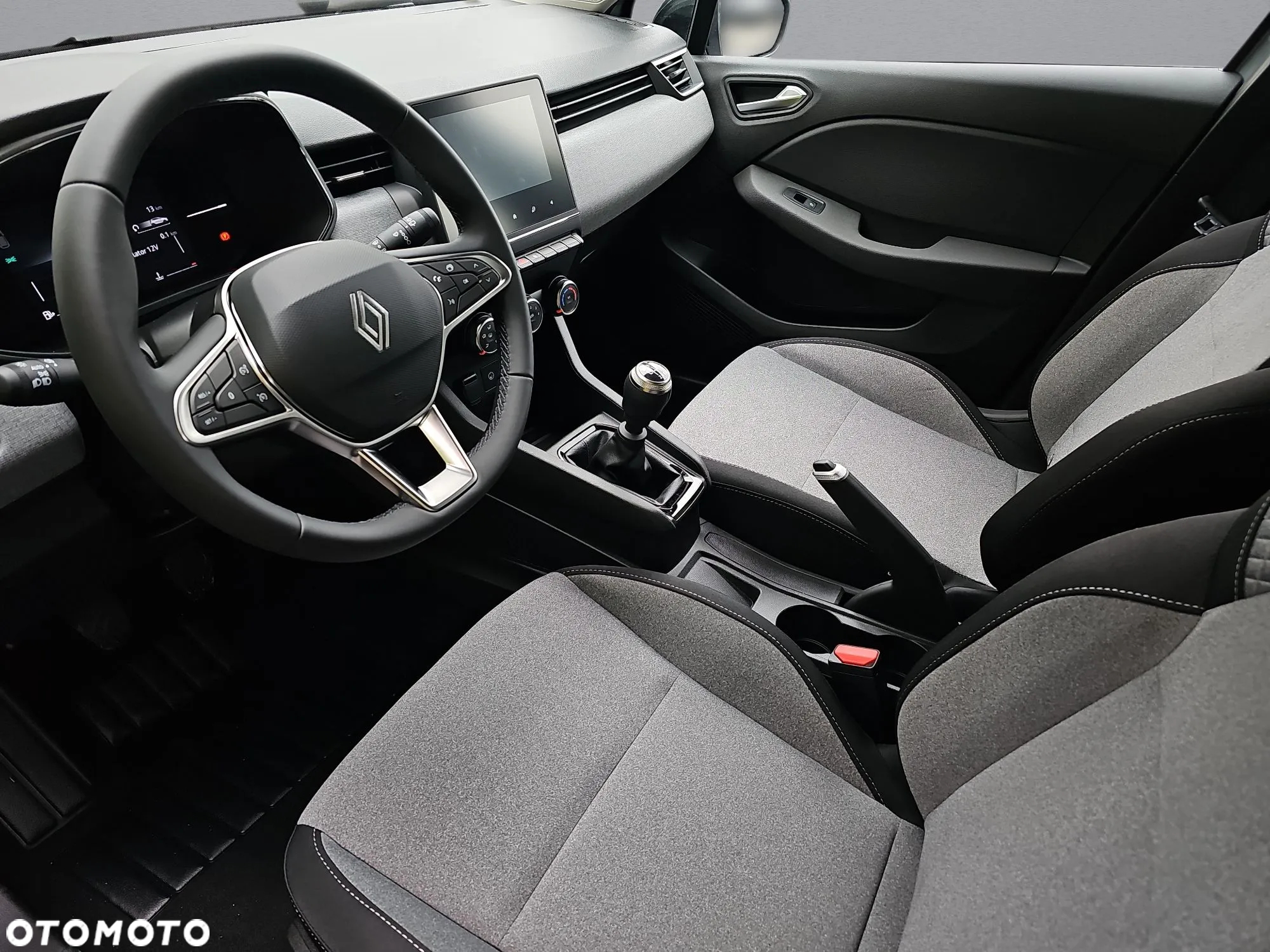 Renault Clio 1.0 TCe Evolution - 38