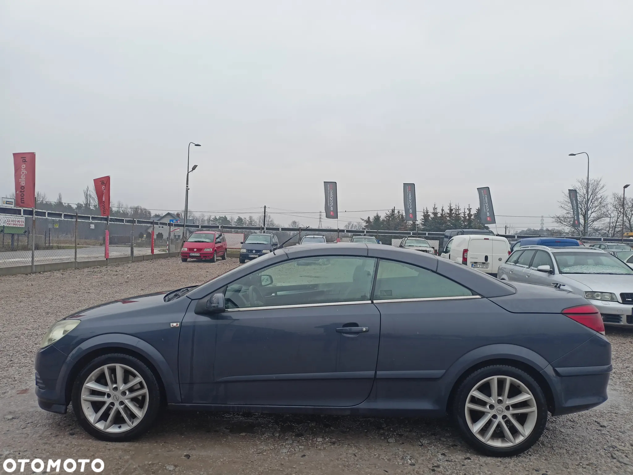 Opel Astra TwinTop 2.0 T Cosmo - 2
