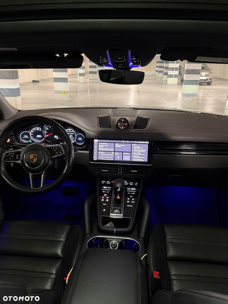 Porsche Cayenne - 18