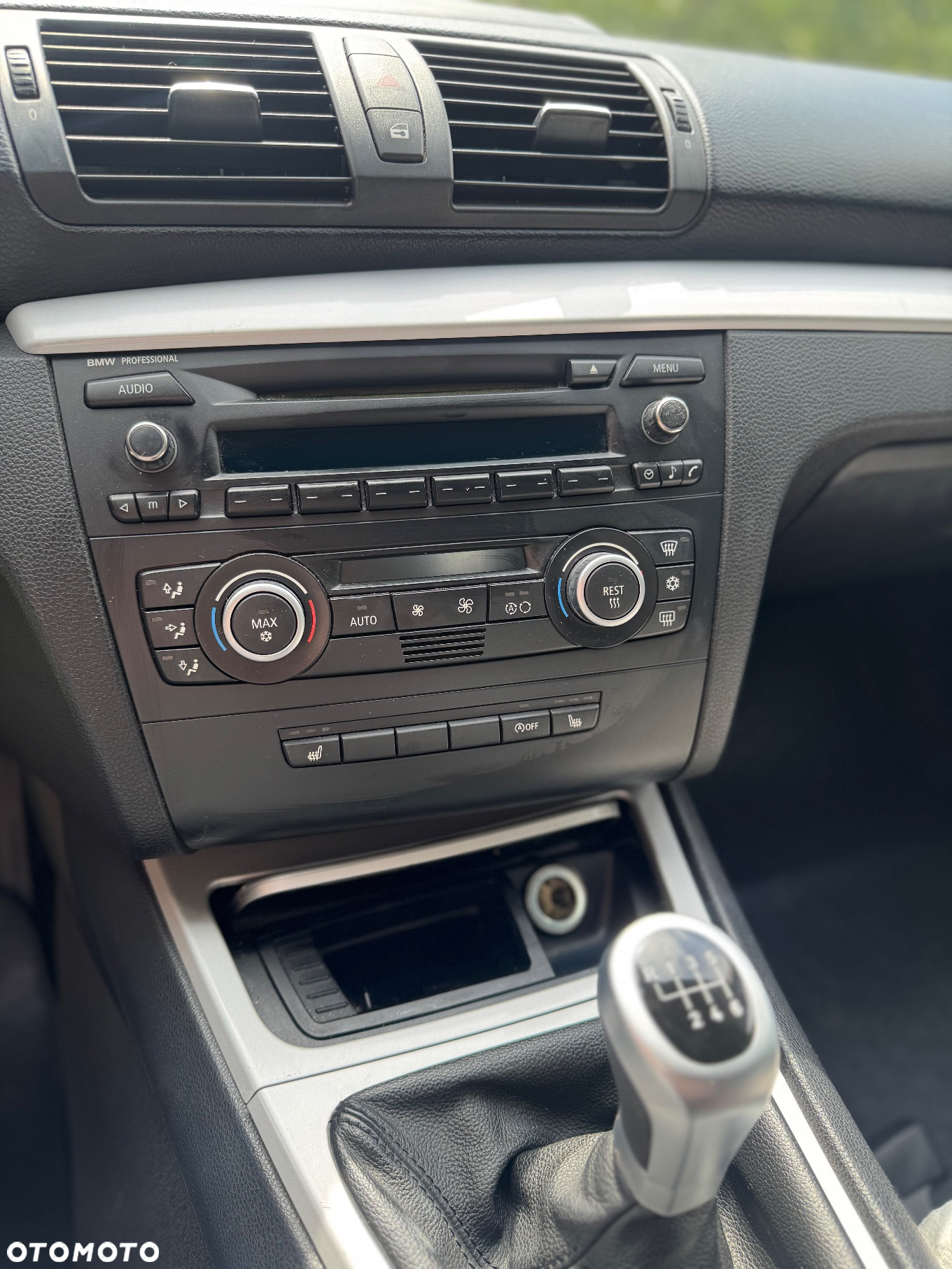 BMW Seria 1 120i - 11