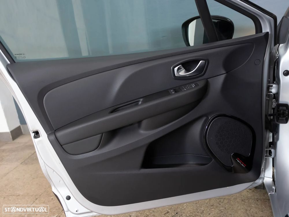 Renault Clio Sport Tourer 0.9 TCe Limited - 15