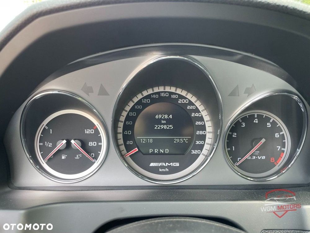 Mercedes-Benz Klasa C 63 AMG 7G-TRONIC - 23