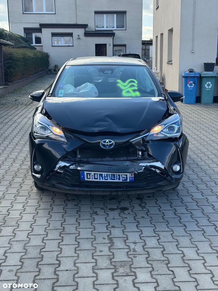 Toyota Yaris Hybrid 100 Life - 15