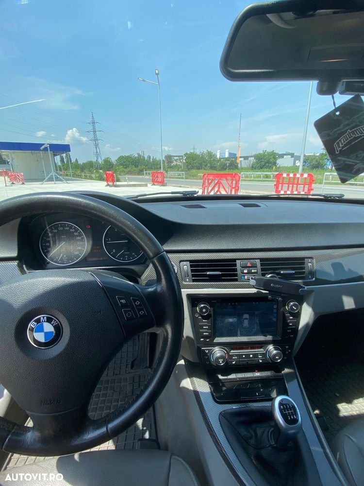 BMW Seria 3 320d EfficientDynamics Edition - 11