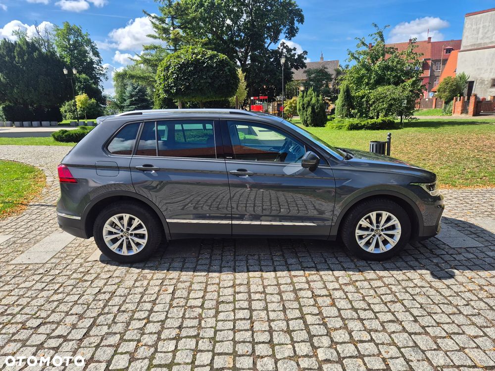 Volkswagen Tiguan - 24