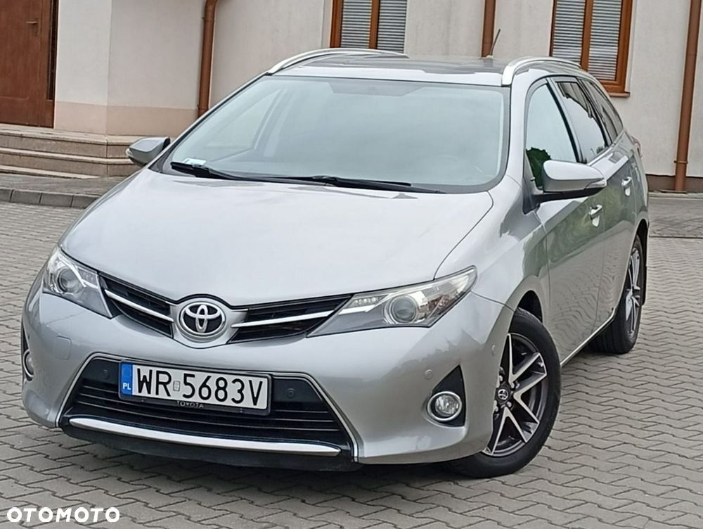 Toyota Auris - 1