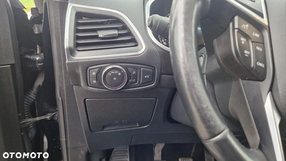 Ford S-Max 1.5 EcoBoost Titanium - 19