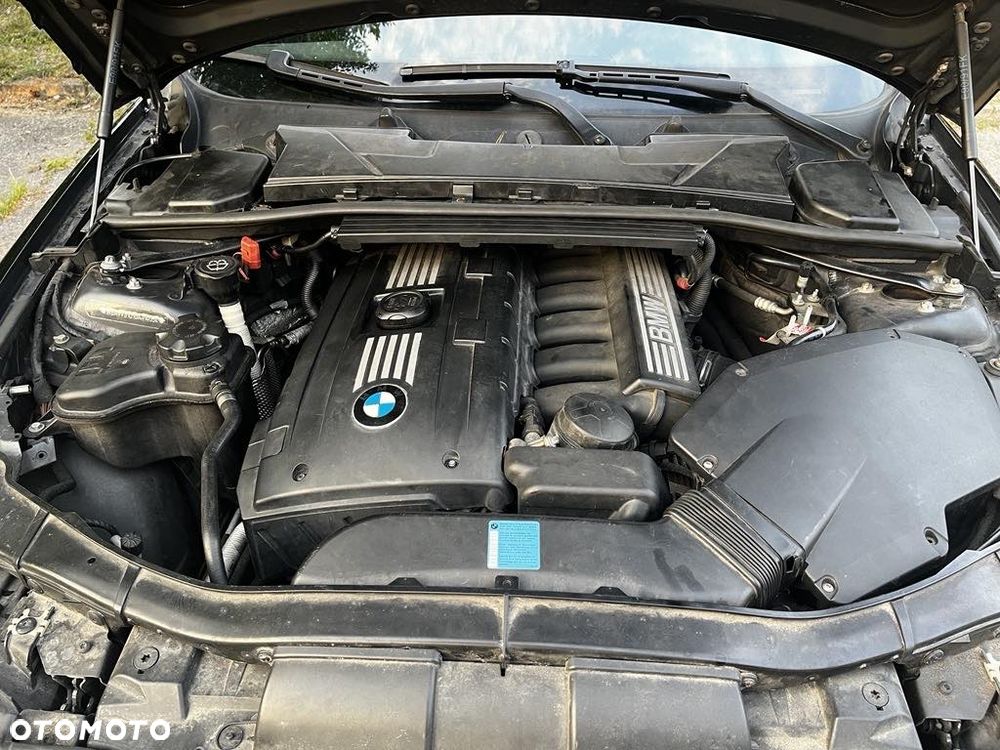 BMW Seria 3 325i - 7