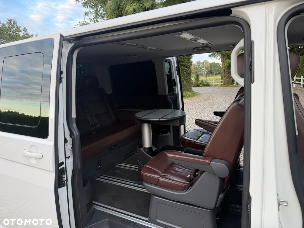Volkswagen Multivan - 21