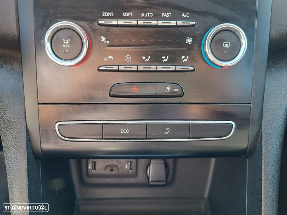 Renault Mégane Sport Tourer ENERGY dCi 110 EXPERIENCE - 19