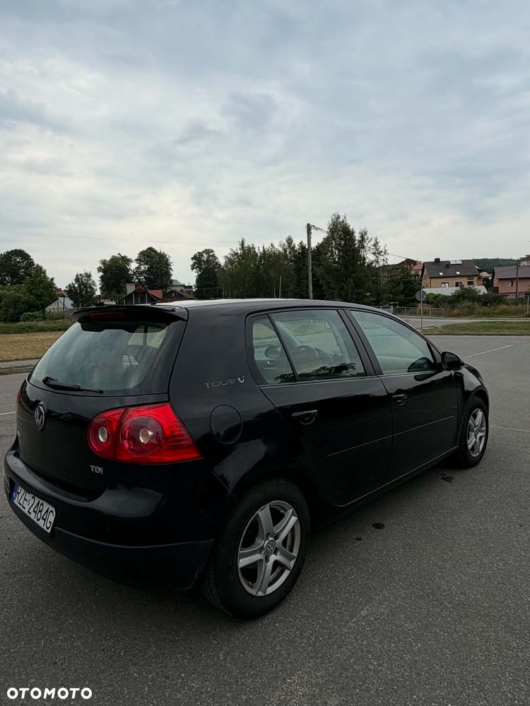 Volkswagen Golf - 5