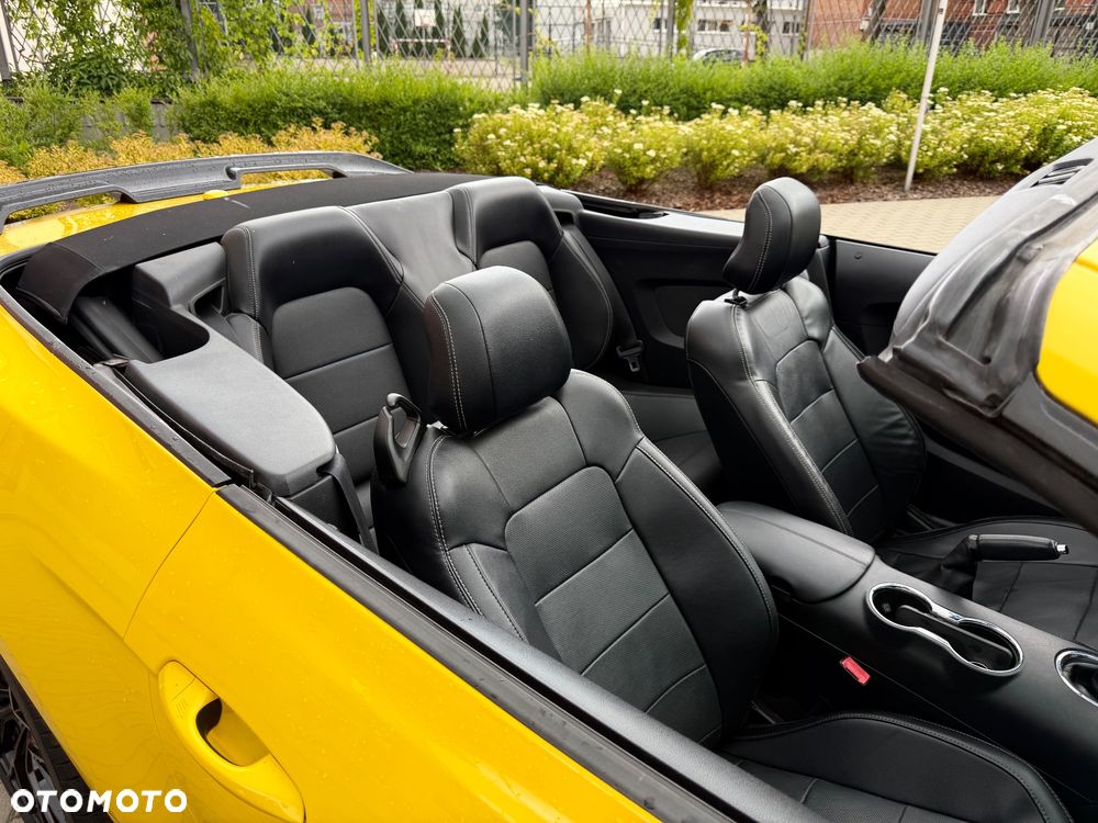 Ford Mustang - 30