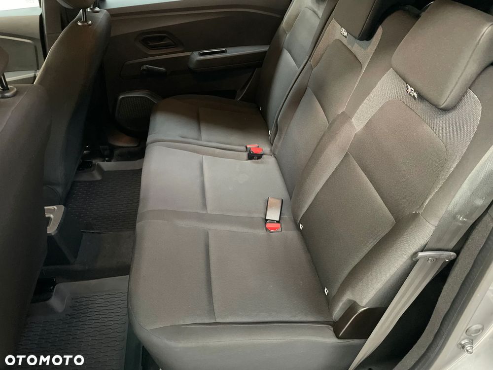 Dacia Jogger 1.0 TCe Essential 7os - 17