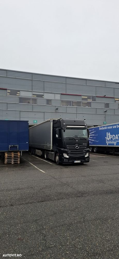 Mercedes-Benz Actros - 7