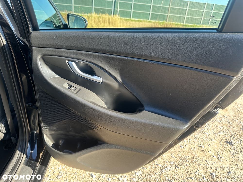 Hyundai i30 1.4 T-GDI DCT Premium - 32