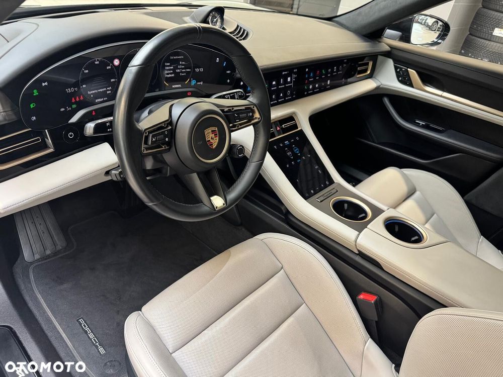 Porsche Taycan 105kWh Performance Plus - 10