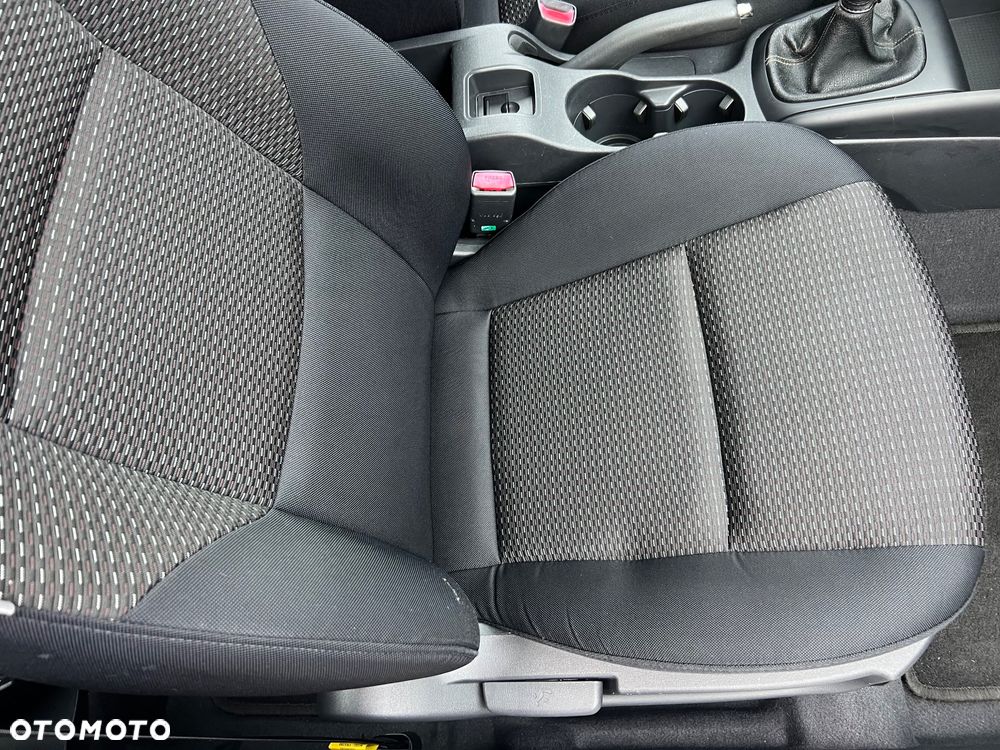 Hyundai i30 1.6 blue Style - 14
