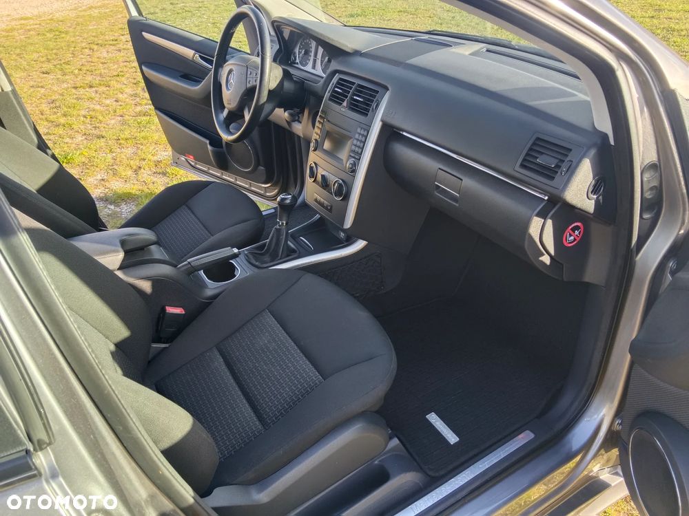 Mercedes-Benz Klasa B 160 BlueEFFICIENCY SPORT EDITION - 10
